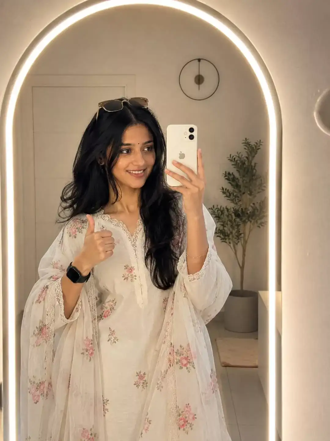 Casual Selfie Prompt Copy Paste: Create Natural AI Selfie Photos