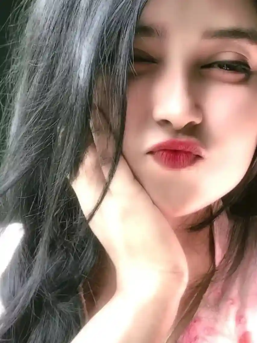 Instagram Selfie Prompt: Create Stunning AI Selfies with Copy-Paste Prompts