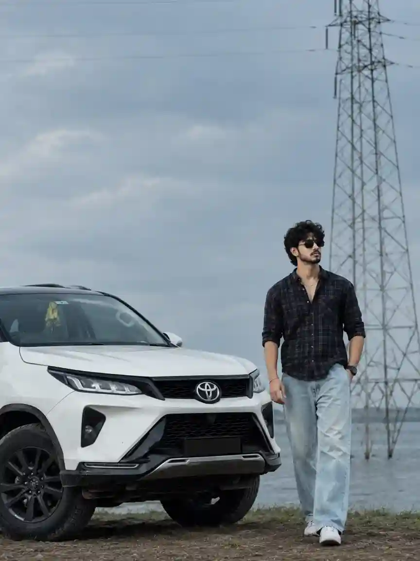 Gemini Car Pose Prompt AI Photo Editing